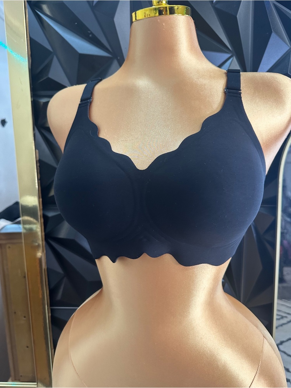 🔥🧥Seamless Scallop Edge Comfort Bra - Black
